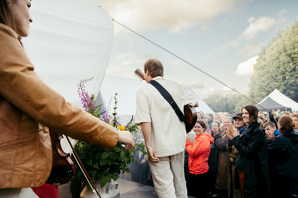 Journal image by Kasper Palsnov